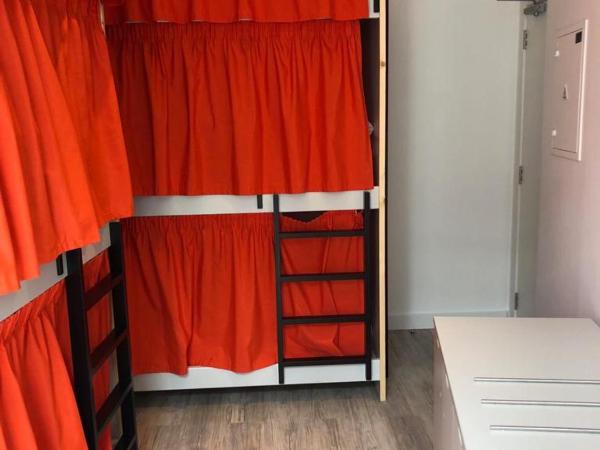 Be Lisbon Hostel Intendente : photo 9 de la chambre lit dans dortoir pour femmes de 6 lits