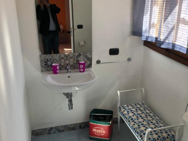 Cialoma B&B : photo 7 de la chambre chambre double avec salle de bains privative