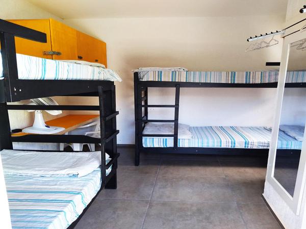 Hostel Brooklin : photo 2 de la chambre lit dans dortoir pour hommes de 4 lits avec salle de bains privative 