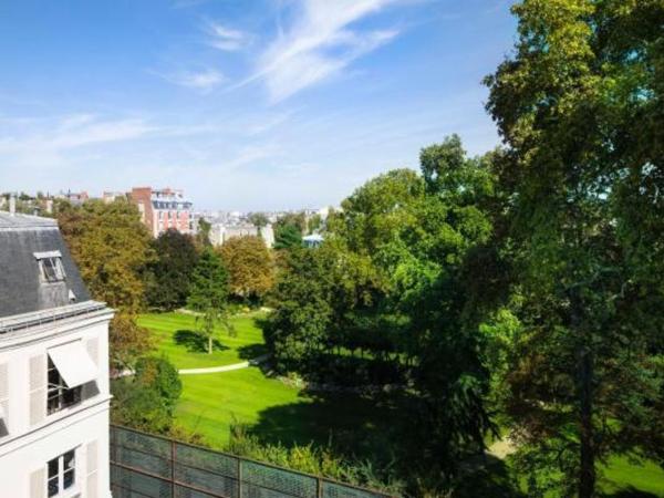 Hotel De Suede Saint Germain : photo 6 de la chambre suite deluxe - vue sur jardin 