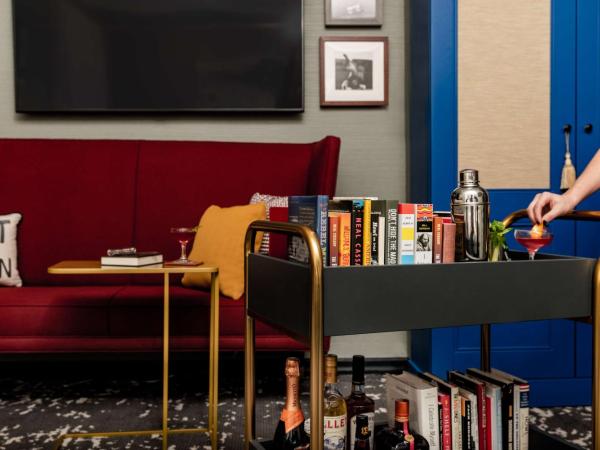 Hotel Emblem San Francisco : photo 7 de la chambre chambre lit queen-size deluxe