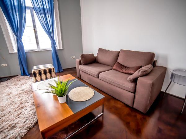 2B Hostel & Rooms : photo 5 de la chambre chambre double supérieure avec salle de bains commune