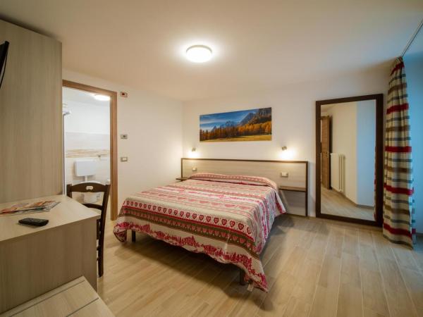 Chambres d'hôtel à Rosy : photo 9 de la chambre chambre double supérieure