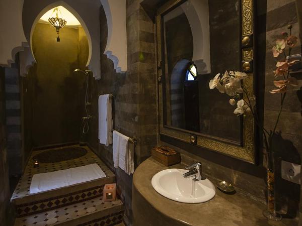 Riad Maison Belbaraka : photo 5 de la chambre suite deluxe avec lit king-size