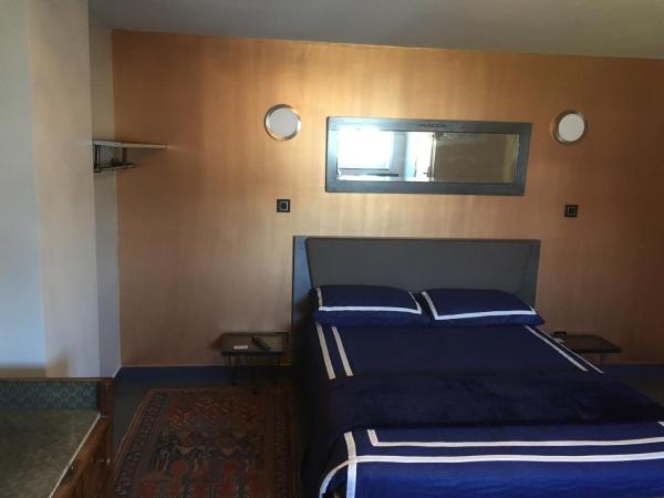 L entrepote : photo 7 de la chambre chambre deluxe (2 adultes + 1 enfant)