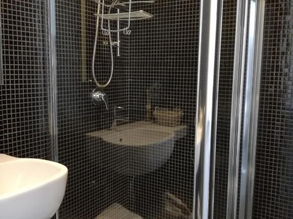 B&b My Bergamo : photo 2 de la chambre grande chambre double ou lits jumeaux