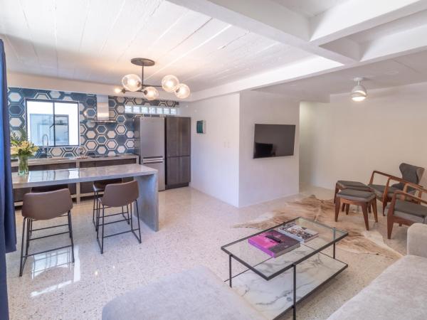 Cuale : photo 4 de la chambre appartement avec balcon