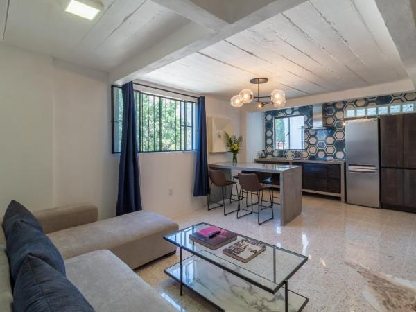 Cuale : photo 2 de la chambre appartement avec balcon