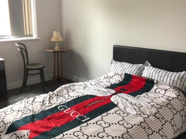 Central Unite management Ltd : photo 9 de la chambre chambre double avec salle de bains commune