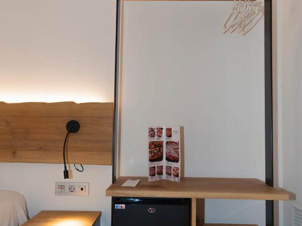 Hostal Paris : photo 7 de la chambre chambre double