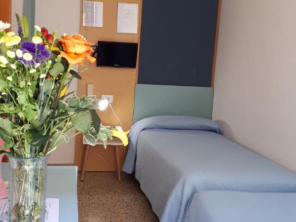 Hotel Villa Dina : photo 6 de la chambre chambre simple