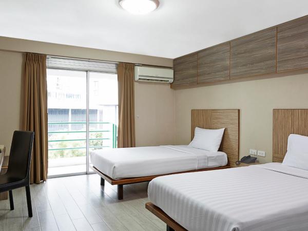 Watana Hotel : photo 2 de la chambre chambre lits jumeaux deluxe