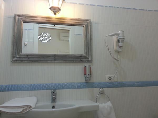 Fortino B&B Capri : photo 3 de la chambre chambre quadruple