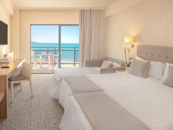 Hotel RH Corona del Mar 4* Sup : photo 2 de la chambre chambre lits jumeaux avec terrasse (2 adultes + 1 enfant) - vue sur mer