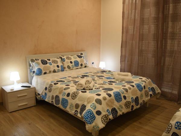 Via Trento 30 : photo 10 de la chambre chambre triple avec balcon