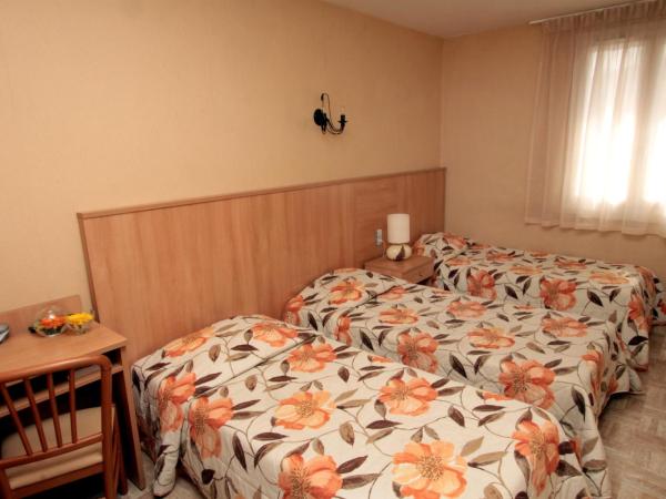 Hotel de La Paix : photo 1 de la chambre chambre triple confort