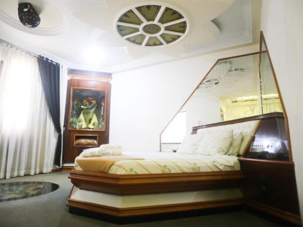 Maison Florense Hotel : photo 4 de la chambre chambre double de luxe avec baignoire spa 