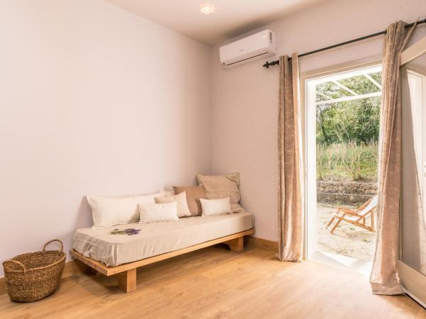 Luna Inn B&B : photo 5 de la chambre chambre double - vue sur jardin