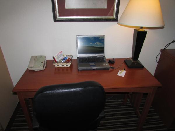 Super 8 by Wyndham Austin/Airport South : photo 7 de la chambre chambre lit king-size affaires - non-fumeurs