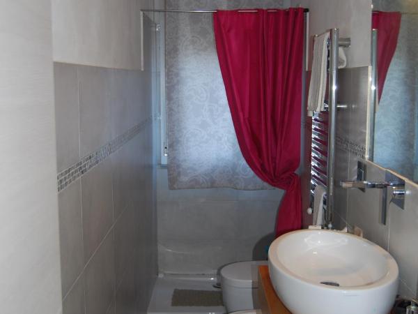 La Maggiolina camere La Spezia : photo 6 de la chambre chambre double ou lits jumeaux avec terrasse