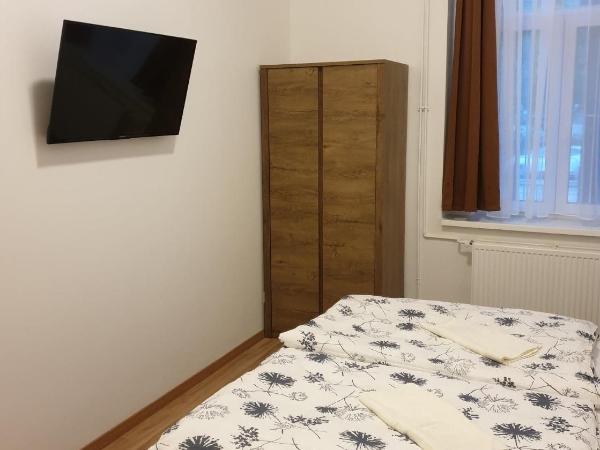 Guest House Orczy Park : photo 10 de la chambre chambre standard lit queen-size