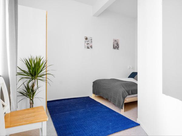 Fabryka : photo 3 de la chambre chambre double supérieure avec salle de bains commune