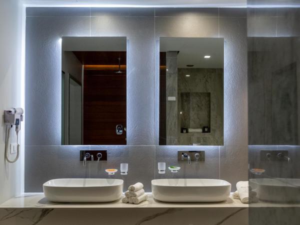 Messinian Icon Hotel & Suites : photo 7 de la chambre suite junior - vue sur mer