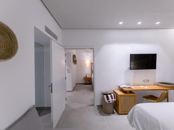 Messinian Icon Hotel & Suites : photo 7 de la chambre chambre familiale - vue sur mer