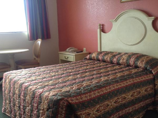 New Orleans Inn : photo 3 de la chambre chambre lit queen-size