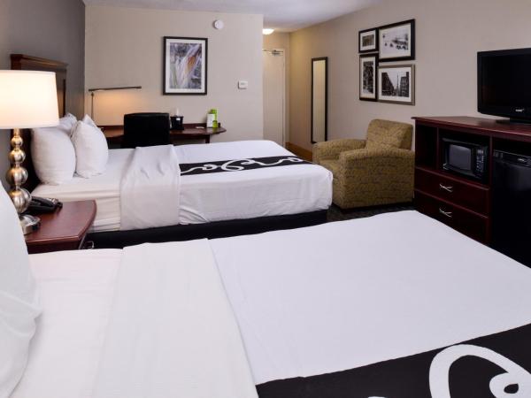 La Quinta by Wyndham Indianapolis South : photo 2 de la chambre chambre deluxe avec 2 lits queen-size