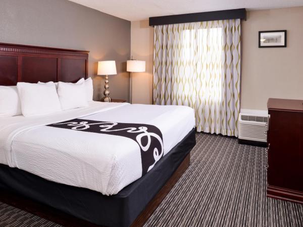 La Quinta by Wyndham Indianapolis South : photo 4 de la chambre chambre lit king-size deluxe