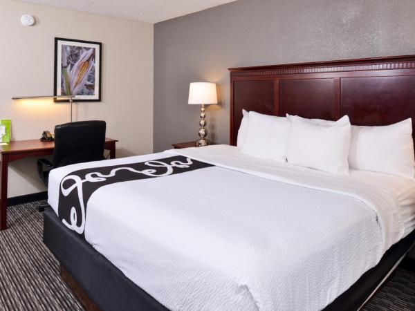 La Quinta by Wyndham Indianapolis South : photo 2 de la chambre chambre lit king-size deluxe