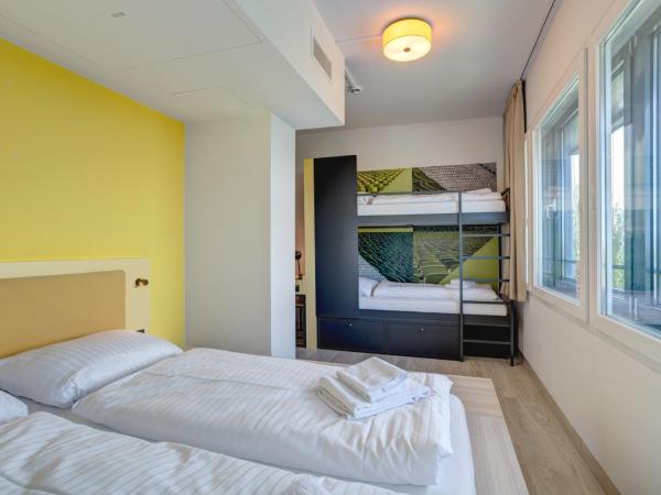 MEININGER Hotel München Olympiapark : photo 3 de la chambre chambre quadruple