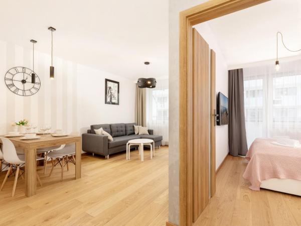 Apartamenty BLIŻEJ MORZA Siłownia i Taras Widokowy Kołobrzeg by Noclegi Renters : photo 6 de la chambre appartement - rez-de-chaussée