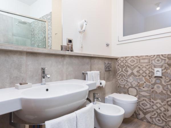 Hotel Touring : photo 9 de la chambre chambre double ou lits jumeaux supérieure