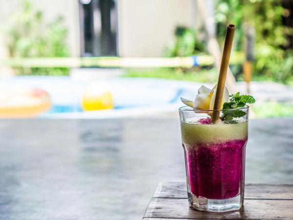 Losmanos Hostel : photo 2 de la chambre chambre simple avec salle de bains commune