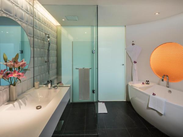 The Park Hyderabad, Banjara Hills near Hussain Sagar Lake : photo 7 de la chambre panaromic suite with 20% discount on food and soft beverages, spa & laundry, complimentary 2 pints of beer once during stay and lake check out till 3pm