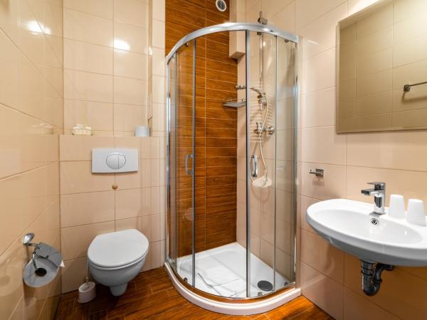 Rezydencja Familia : photo 8 de la chambre chambre double ou lits jumeaux