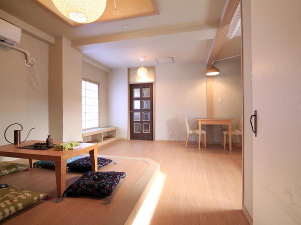 TOMARU MORISITA HOUSE : photo 6 de la chambre chambre familiale avec salle de bains privative