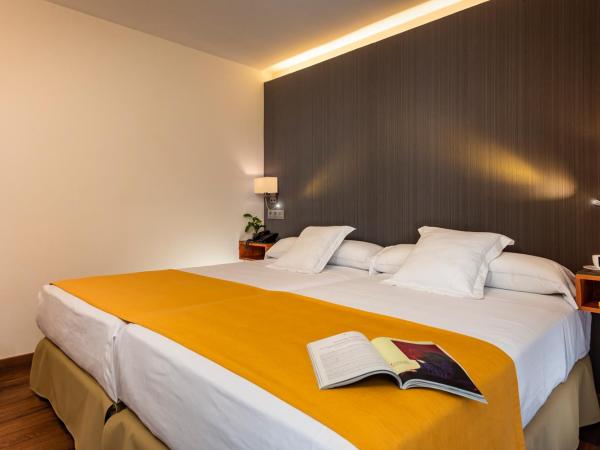 Hotel de Francia y París : photo 3 de la chambre chambre familiale avec terrasse