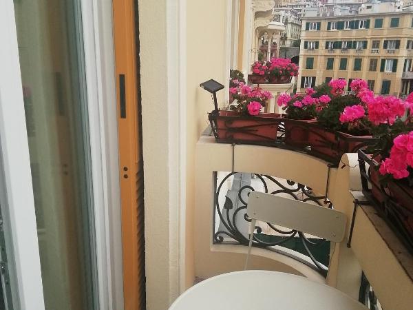 Your House Rooms : photo 6 de la chambre chambre triple avec salle de bains privative et balcon