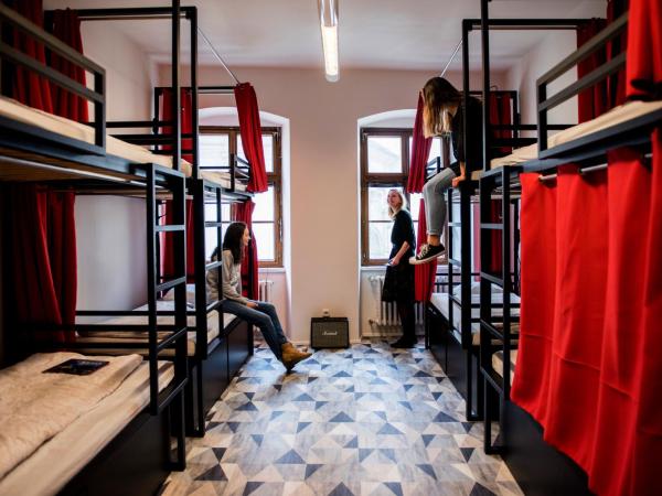 Hostel Eleven : photo 3 de la chambre lit simple dans dortoir de 8 lits
