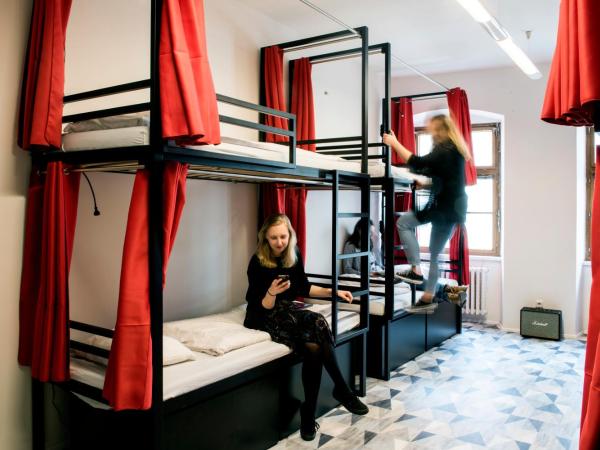 Hostel Eleven : photo 5 de la chambre lit simple dans dortoir de 8 lits