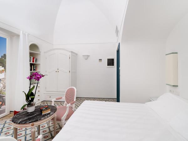 Sina Flora : photo 2 de la chambre chambre double deluxe - vue latérale sur mer