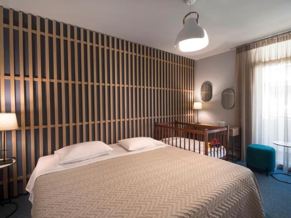 Marina Alimos Hotel Apartments : photo 2 de la chambre appartement 2 chambres premium - vue latérale sur mer