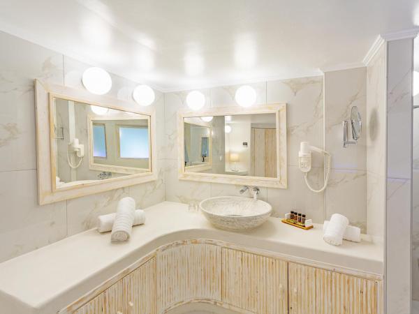 Rhodos Horizon City-Adults Only : photo 4 de la chambre suite