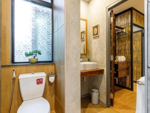 Hostel One Art and Gallery : photo 7 de la chambre chambre double avec salle de bains privative