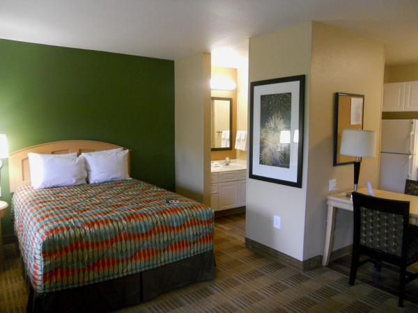 Extended Stay America Suites - Orlando - Convention Center - Universal Blvd : photo 7 de la chambre studio lit king-size deluxe – non-fumeurs