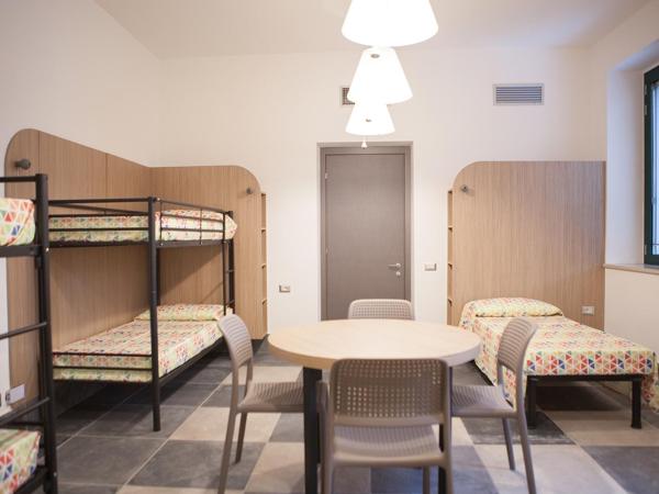 Ostello Alfieri 2 : photo 6 de la chambre lit dans dortoir pour femmes de 6 lits