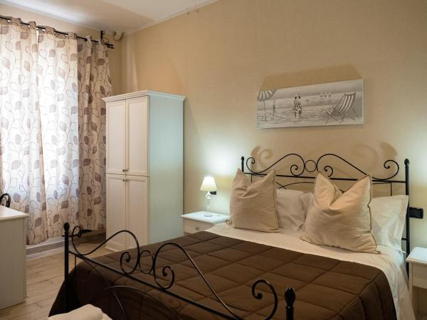 Affittacamere Lunamar : photo 4 de la chambre chambre double avec salle de bains privative